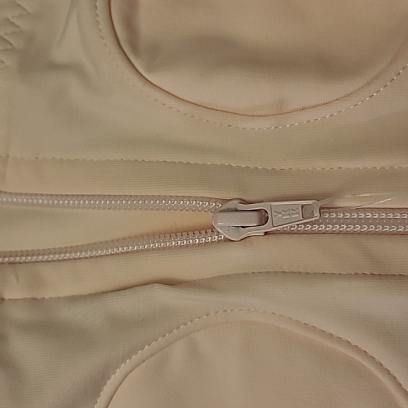 New Lansinoh pumping bra xs-l - Picture 8 of 8